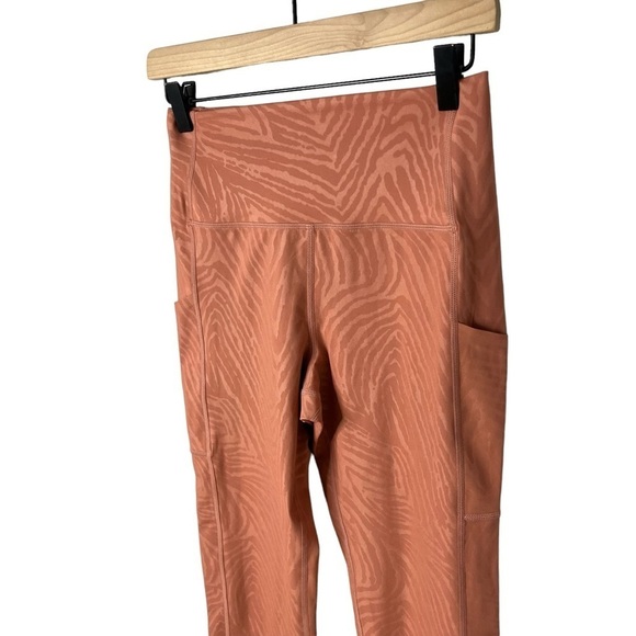 Glyder Taper Legging Side Pockets Clay Zebra Gloss Size Medium Activewear - Picture 6 of 9